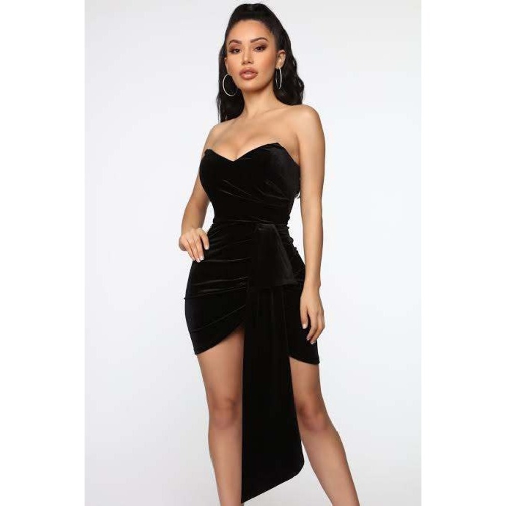 Fashion Nova Women Sweet Revenge Velvet Mini Dress Black Size M